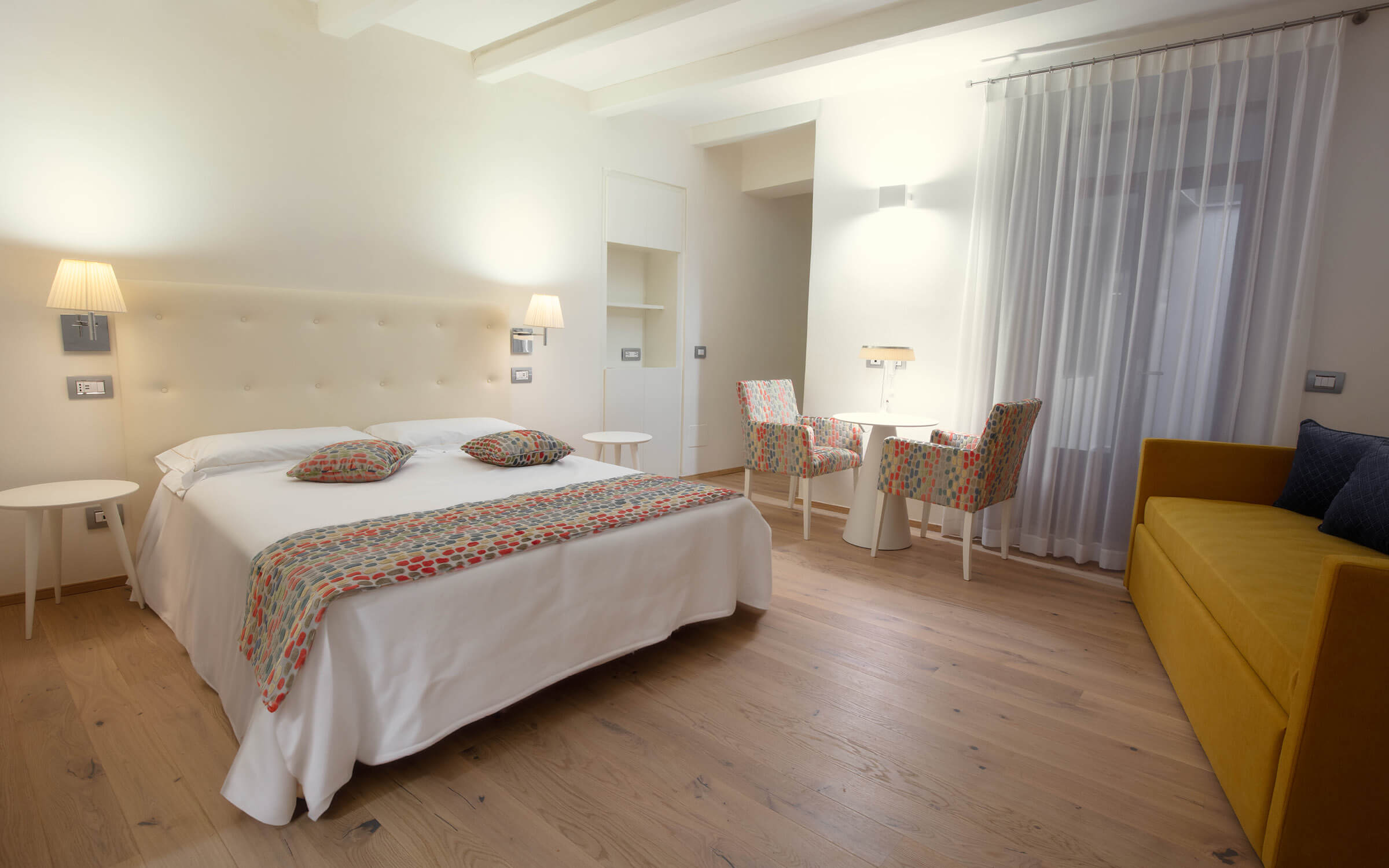 [bs=h3]Camera 205[/bs]